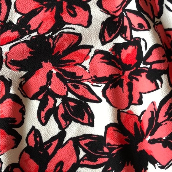 Floral skirt! - Picture 2 of 2